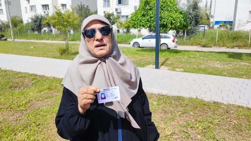 Adana'da dolmuş şoförü 66 yaşındaki kadını 'kısa mesafe' diyerek dolmuştan indirdi!