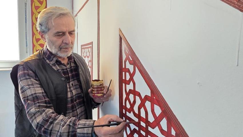 Kütahya'da imam caminin içini sanat eserine çevirdi! Lise yıllarında başlamıştı, 25 yıldır devam ediyor