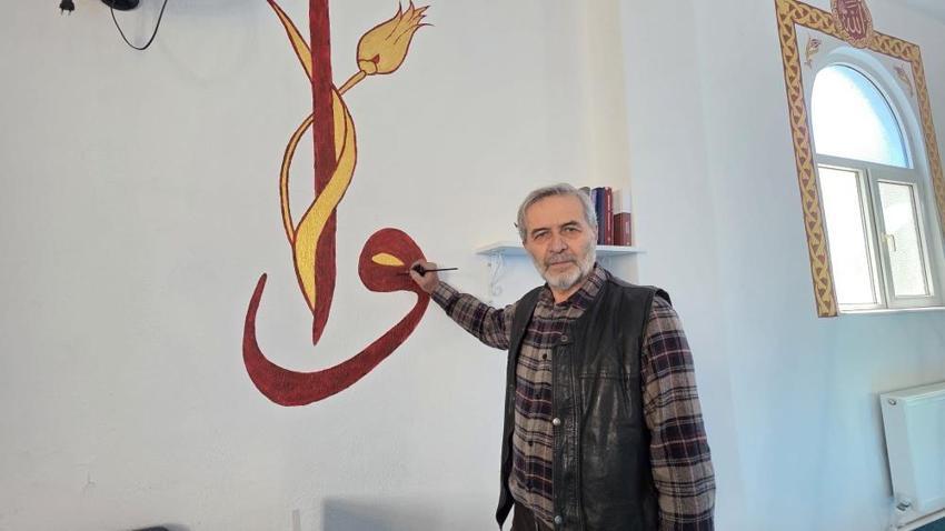 Kütahya'da imam caminin içini sanat eserine çevirdi! Lise yıllarında başlamıştı, 25 yıldır devam ediyor