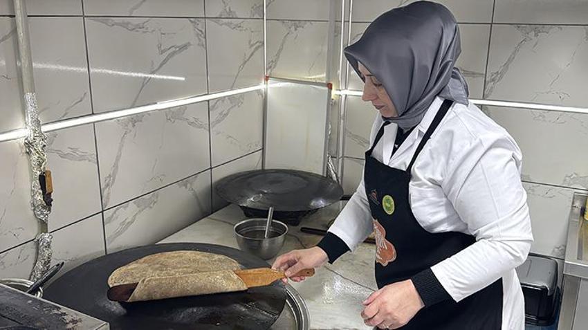 Afyonkarahisarlı kadın girişimci emeğinin karşılığını ikinci dükkanı açarak aldı! Evde üretmeye başladı şimdi 15 çalışanı var
