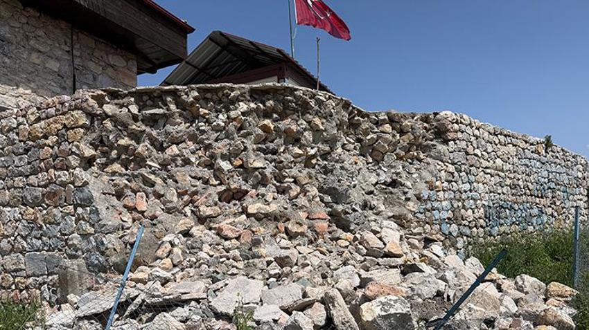Sezar'ın 'Veni Vidi Vici' dediği tarihi kalede çökme! 2 bin yıllık surlarda yarıklar oluştu