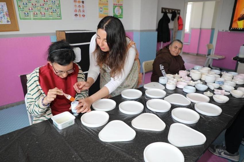 Mesir Festivali öncesi Manisa'da yürekleri ısıtan görüntü! Özel çocuklar üretti