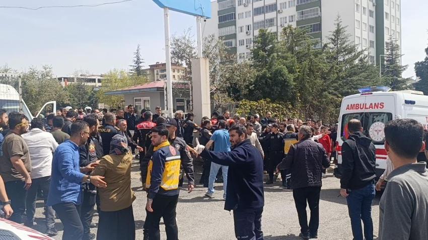 Son dakika : Kahramanmaraş'ta ortaokulda silah sesleri