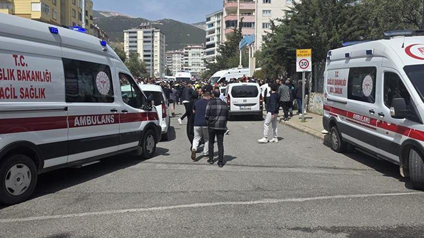 SON DAKİKA: Kahramanmaraş'ta kanlı okul baskını! 8'inci sınıf öğrencisi av tüfeğiyle saldırdı: Valilik yeni bilgileri paylaştı