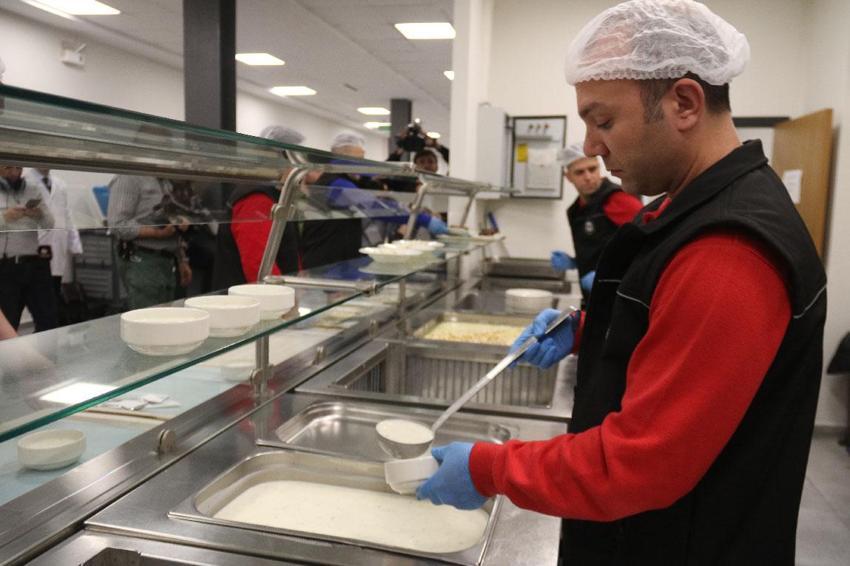 Anadolu Üniversitesi’nden yemek üretiminde örnek model: 35 TL’lik 4 çeşit yemek