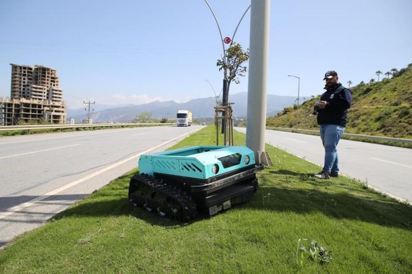 Hatay'da robot devri başladı: Her caddede görev alacaklar