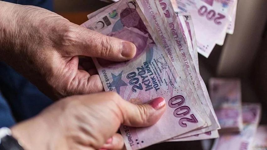 Emekli promosyonunda rekor görüldü: Bankalar arasında zirve rakama çıkıldı! Yeni gelişme...