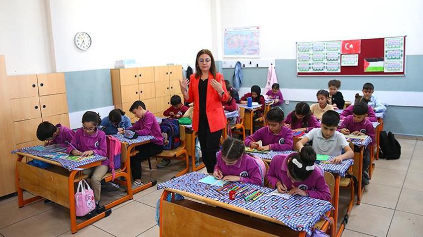 Uzmanlar uyardı: Okul şiddeti ani bir patlama değil, önceden verilen bir sinyaldir! 'Çocuğun sessiz olması sorun olmadığı anlamına gelmiyor'
