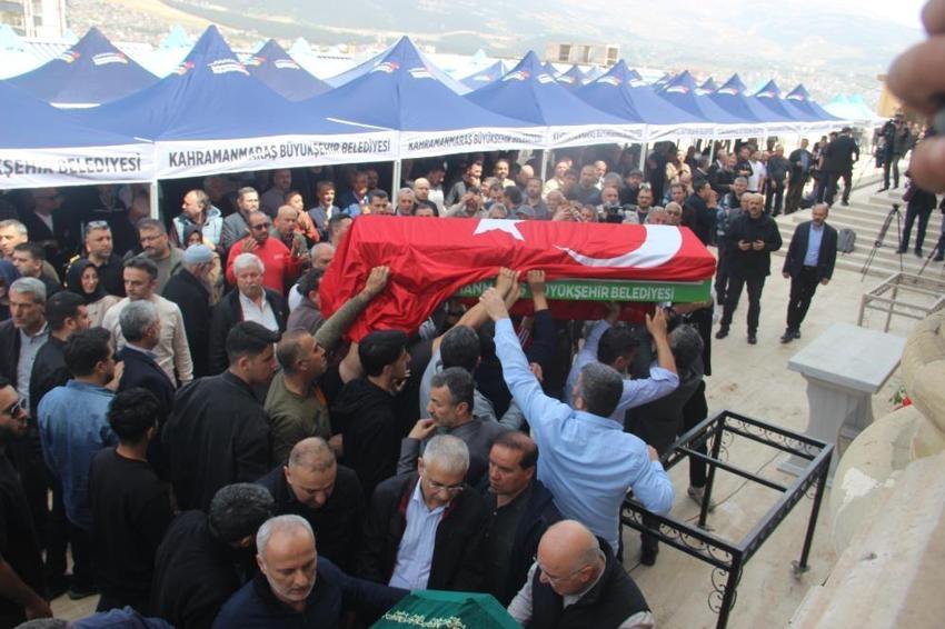 Kahramanmaraş'ta yürek yakan cenaze töreni! 4 öğrenci gözyaşları içinde son yolculuklarına gönderildi