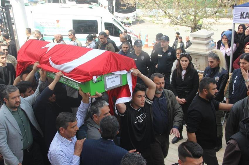 Kahramanmaraş'ta yürek yakan cenaze töreni! 4 öğrenci gözyaşları içinde son yolculuklarına gönderildi