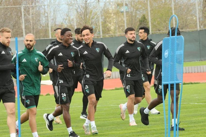 Kocaelispor'da Smolcic, Show, Keita ve Balogh bombası! Recep Durul müjdeyi verdi