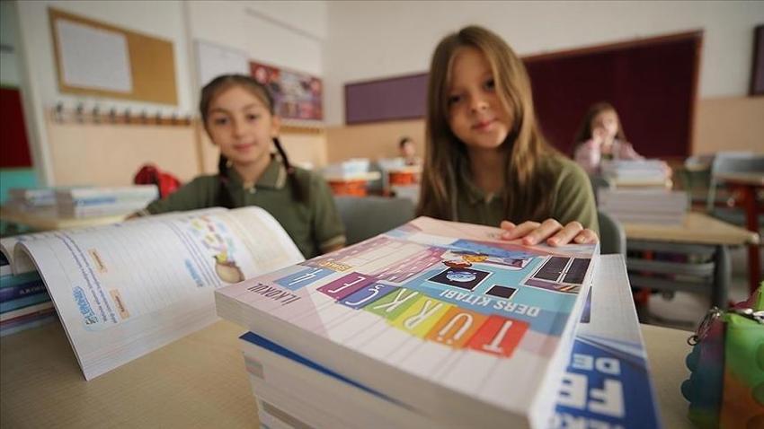 SON DAKİKA: 17 Nisan Okullar Tatil mi? Yarın Okul Var mı? MEB Resmi Açıklama Yaptı mı?