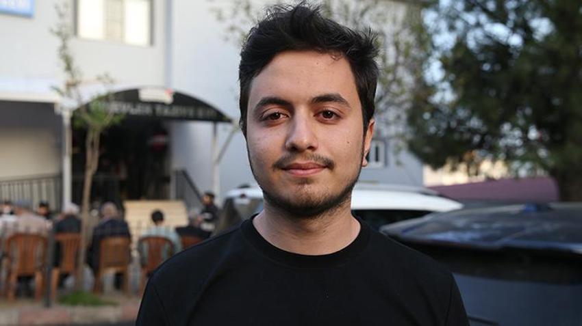Okul saldırısında öğrencilerine siper olmuştu! Ayla öğretmenin çocuklarından yürek burkan sözler: 'Annem bir kahramandı'