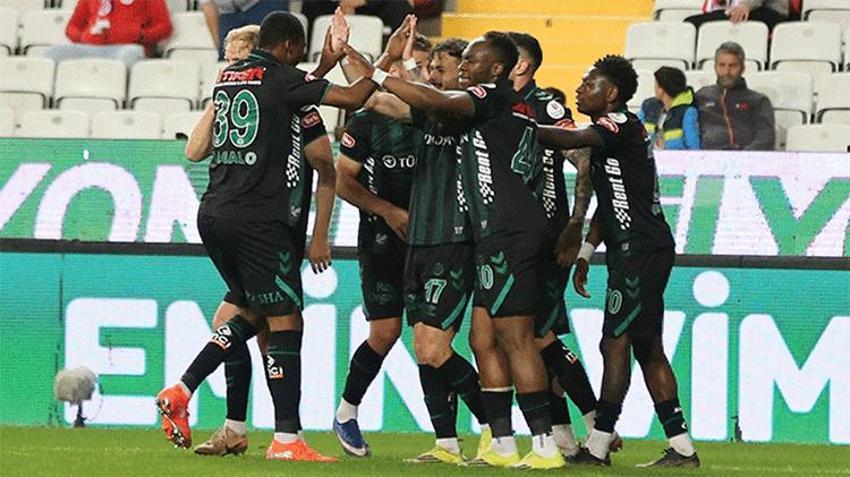 Antalyaspor'a evinde Konyaspor darbesi! Umurlar son 4 maça kaldı: Ligde Kalacağımıza İnanıyoruz