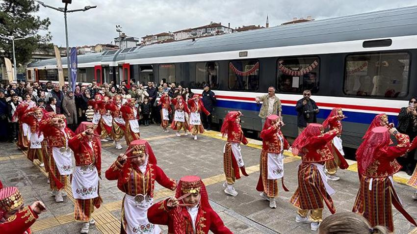 Turistik Tuz Ekspresi’nde 2026 sezonu başladı! Yer altı tuz şehri ziyaretçilerini bekliyor