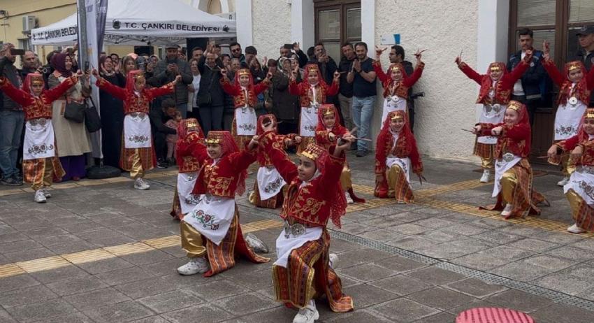 1934 yılında başlayana Turistik Tuz Ekspresi 2026'nın ilk seferini yaptı: Ziyaretçiler Çankırı'ya hayran kaldı