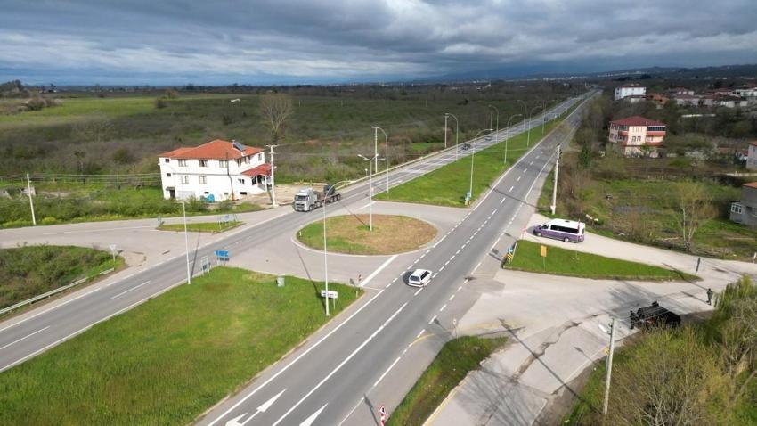 Karasu'da yüzlerce kazanın meydana geldiği ve can kayıplarının olduğu kavşakta 'trafik ışığı talebi reddedildi' iddiası