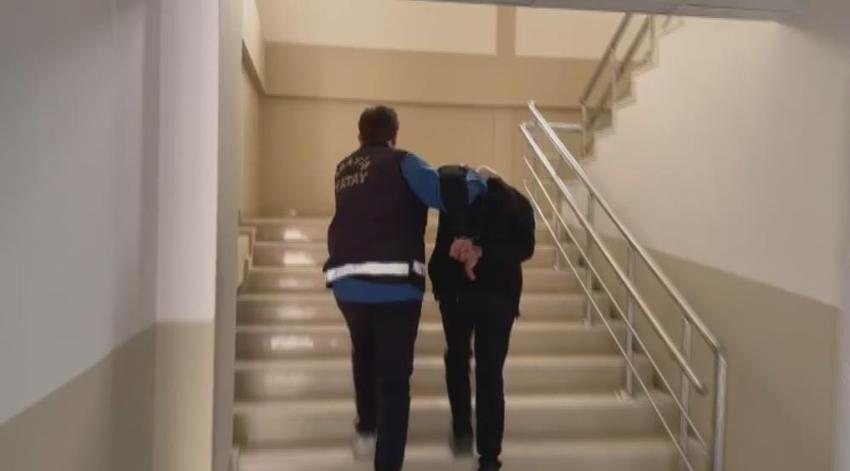 Emekli öğretmen 2 milyon TL'ye yakın parasını dolandırıcıya gönderdi! Polis imdadına yetişince birikimini kurtardı
