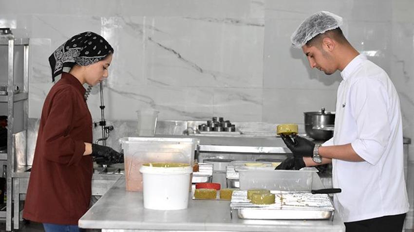 Van'da kadın girişimci devlet desteğiyle hayaline kavuştu! Genç yaşta 35 kişiye istihdam kapısı açtı