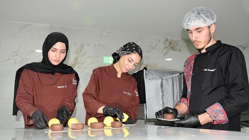 Van'da kadın girişimci devlet desteğiyle hayaline kavuştu! Genç yaşta 35 kişiye istihdam kapısı açtı