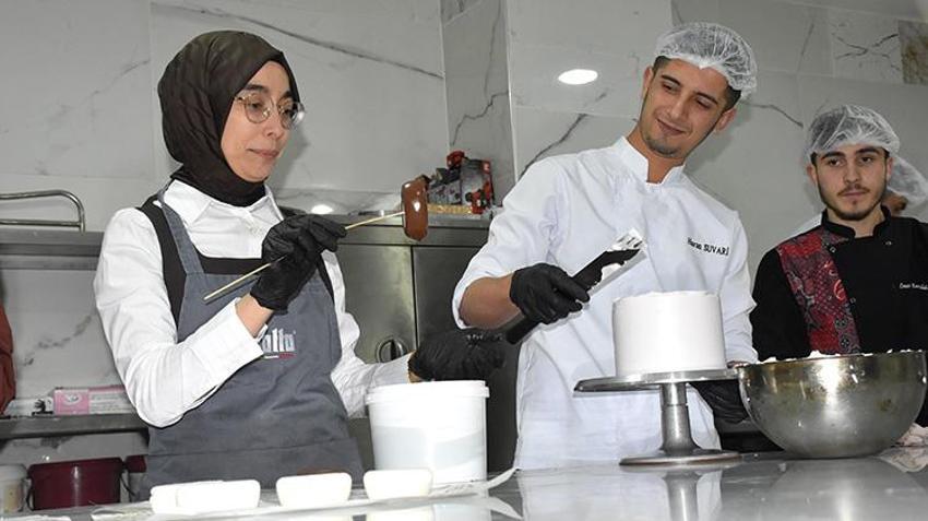 Van'da kadın girişimci devlet desteğiyle hayaline kavuştu! Genç yaşta 35 kişiye istihdam kapısı açtı