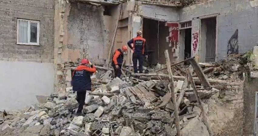 Gaziantep'te korkunç çöküş: Yağış sonrası bina yıkıldı