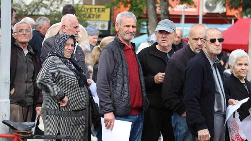 Bursa, İzmir, Eskişehir ve Yalova'da sandıklar kuruldu! Akşam 8'e kadar oy verme işlemi devam edecek