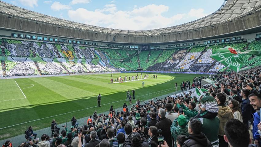 Bursaspor'a 1. Lig hayırlı olsun! 5 gol attı, şampiyonluğu ilan etti