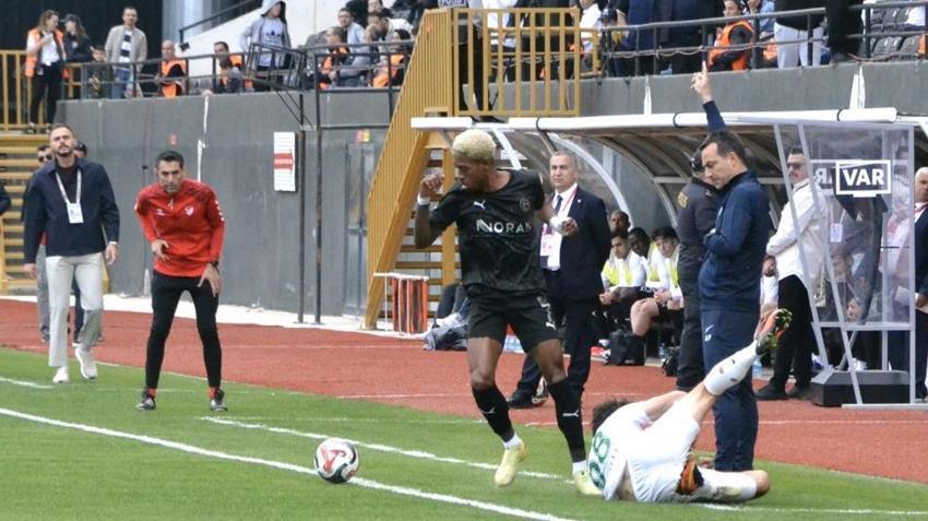 1.Lig'de Hatayspor ve Sakaryaspor'un ardından küme düşen takım belli oldu