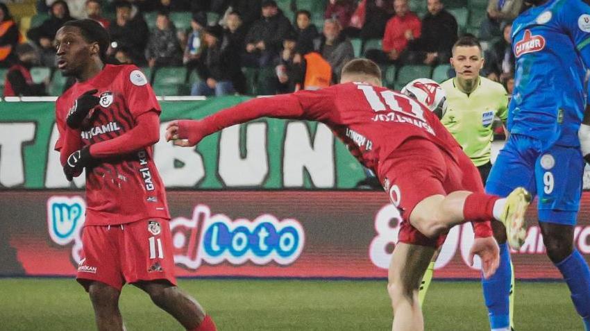 Gaziantep FK'da Burak Yılmaz'ın yerine geliyor! Bu akşam son maçına çıkıp yarın imza atacak