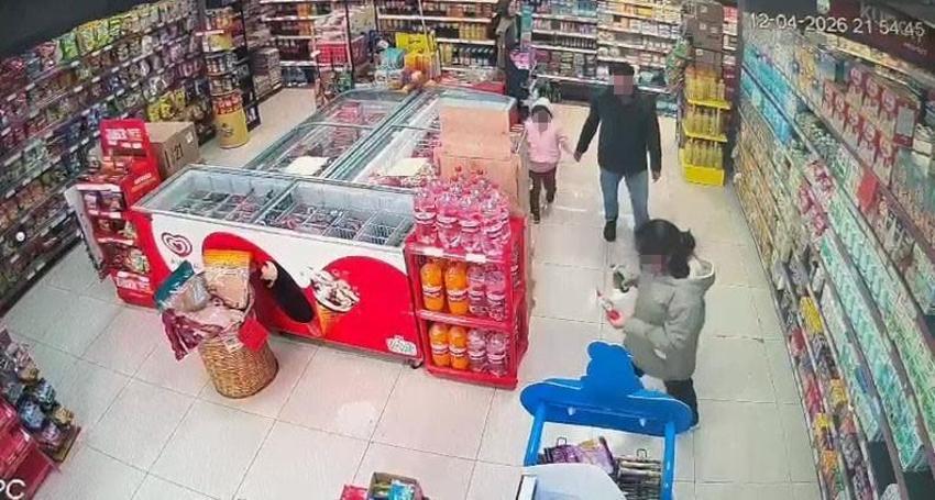 Kocaeli'de vicdanları yaralayan olay! Markette çocuğa şiddet kamerada! Uzmanlar uyarıyor: Özel çocuklarda izler çok daha derin olabilir