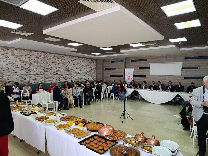 32 çeşit yöresel tatlı yarıştı: Tekirdağ'ın coğrafi işaretli Hayrabolu tatlısı 1. oldu