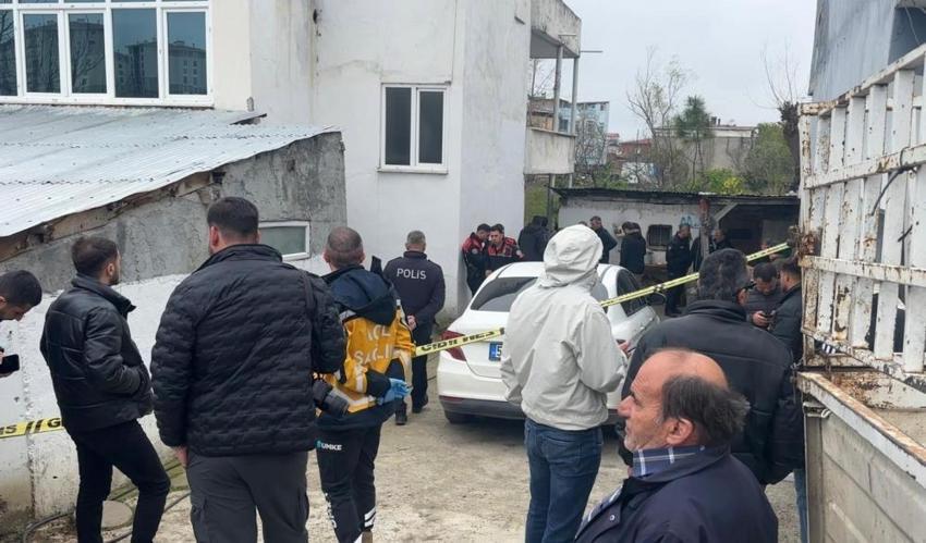 Samsun'da evlat vahşeti! Eve gelen kardeşi korkunç manzarayla karşılaştı