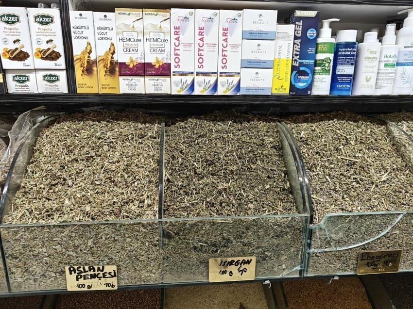 Kayseri'de baharın ilacını aktarlar buldu! 'Her mevsim hayatımızda olmalı'