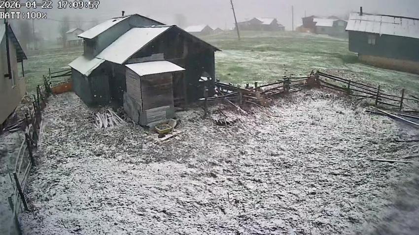 Sakarya’da soğuk hava etkisini artırdı yüksek kesimler beyaza büründü