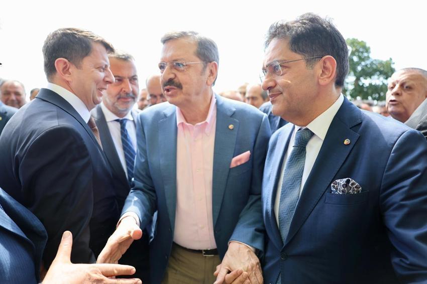 YÖREX 2026'da Erzurum rüzgarı: Türkiye’nin dört bir yanından gelen yöresel değerlerin buluştuğu fuarda dadaş kültürü ve gastronomisine yoğun ilgi