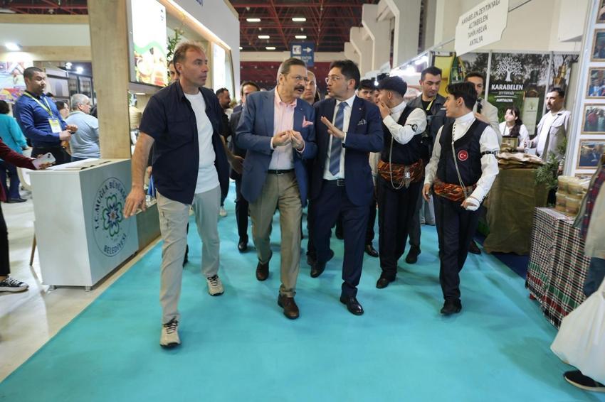 YÖREX 2026'da Erzurum rüzgarı: Türkiye’nin dört bir yanından gelen yöresel değerlerin buluştuğu fuarda dadaş kültürü ve gastronomisine yoğun ilgi