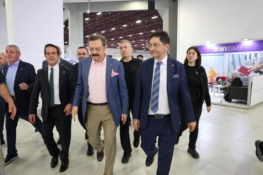 YÖREX 2026'da Erzurum rüzgarı: Türkiye’nin dört bir yanından gelen yöresel değerlerin buluştuğu fuarda dadaş kültürü ve gastronomisine yoğun ilgi