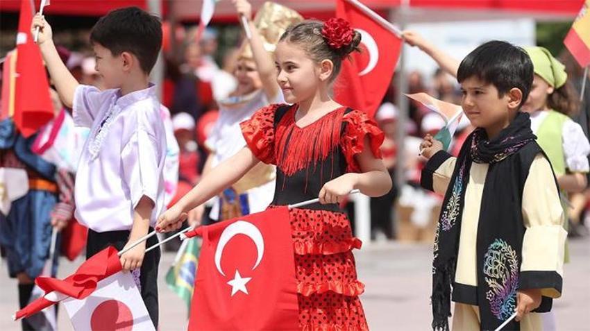 Dünyanın tek çocuk bayramı! 106 yıllık gururumuz, coşkumuz: 23 Nisan kutlu olsun