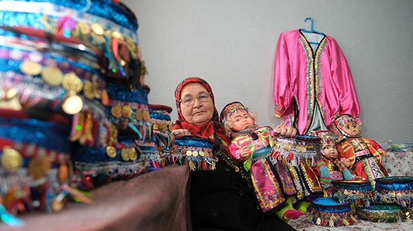 Bursa’da üç etek geleneği 71 yaşındaki Zeynep nine ile yaşıyor! Torunlarına miras bırakmaya hazırlanıyor