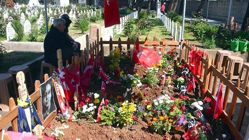 Okul saldırısında çocuğunu kaybeden acılı baba: 'Oğlum, kız çocuklarını korumuş'