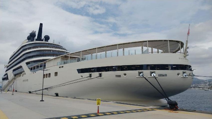 400 milyon avroluk gemi Bodrum’a demir attı