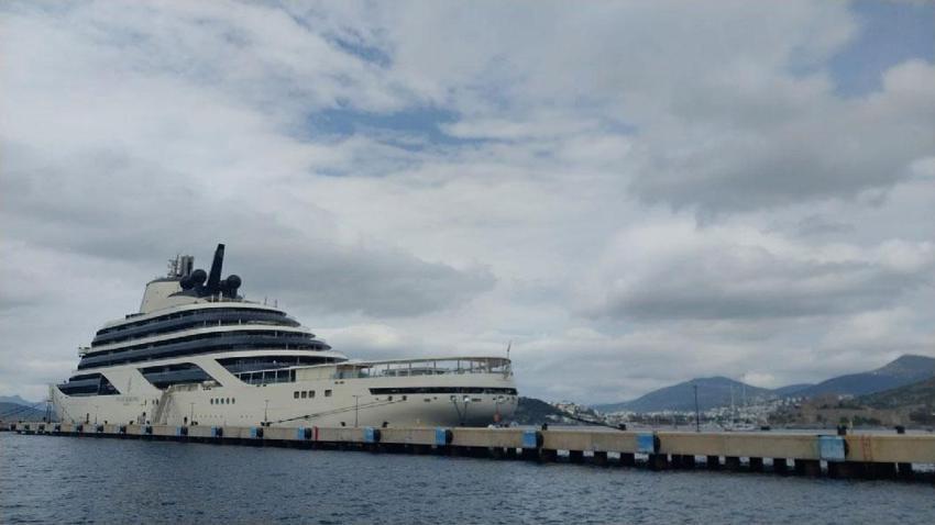 400 milyon avroluk gemi Bodrum’a demir attı