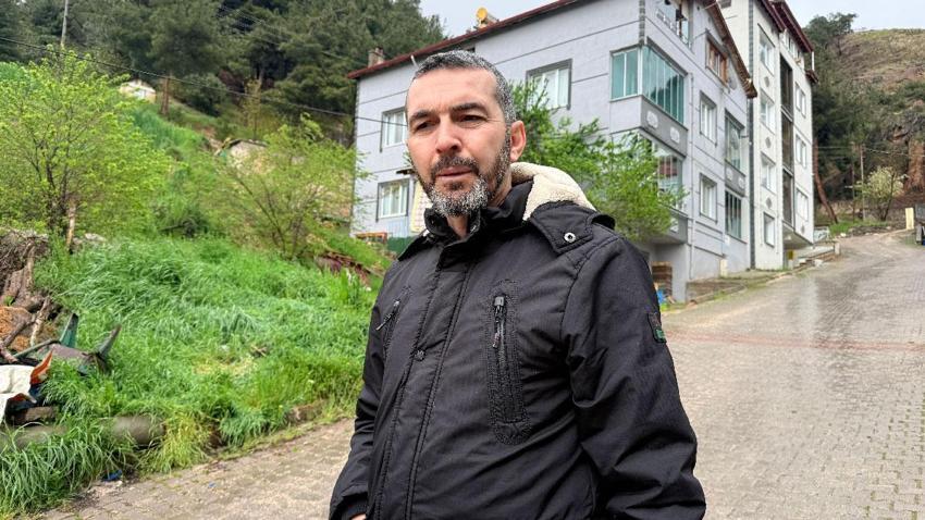 Reşadiye’de toprak kayması korku yarattı! AFAD ekipleri 5 binadaki 13 daireyi tahliye etti, bölge dron ile görüntülendi
