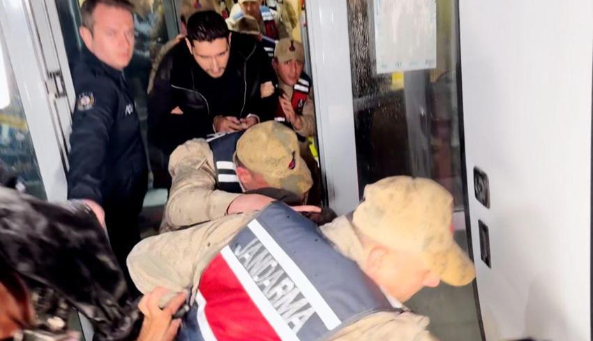 Gülistan Doku soruşturmasında yeni gelişme! 'Silahım yok' diyen Mustafa Türkay Sonel’in tabancalı fotoğrafı ortaya çıktı