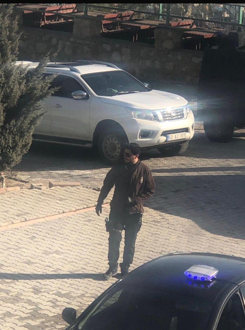 Gülistan Doku soruşturmasında yeni gelişme! 'Silahım yok' diyen Mustafa Türkay Sonel’in tabancalı fotoğrafı ortaya çıktı