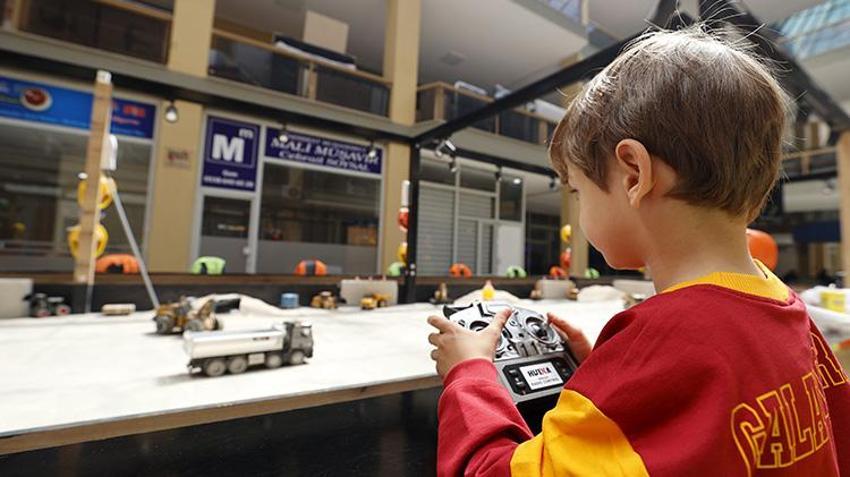 Malatyalı girişimci 'milli sporumuz'dan para kazanıyor! 7'den 70'e herkes burada takılıyor