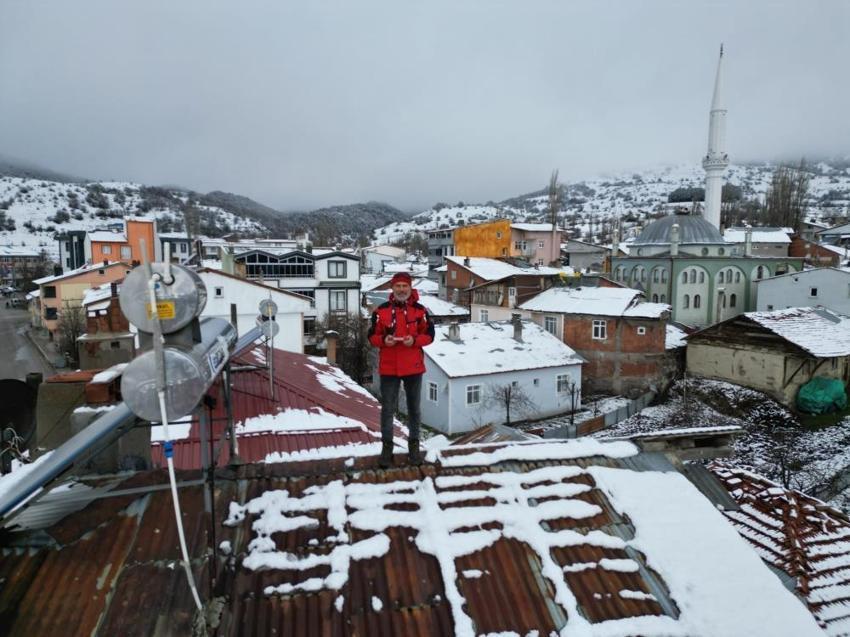 Tokat beyaza büründü, 25 yıl sonra gelen leylekler kar altında kaldı!