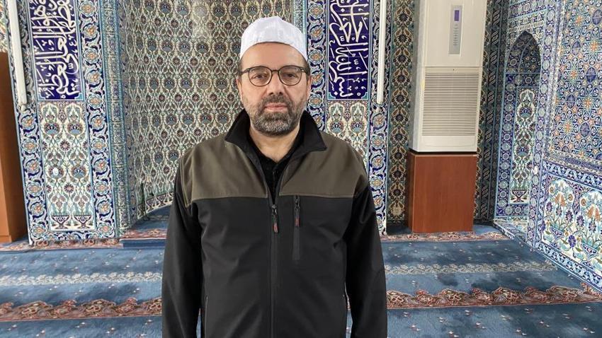 Kocaeli'de 9 yaşındaki çocuk 3 bin kişilik cemaate hutbe okudu: 'Çok heyecanlandım'