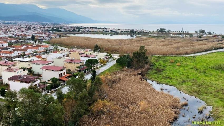 Kuşadası’nın tek sulak alanı için kurtarma operasyonu başladı! Samson Dağı’nın suyu yeniden gölle buluşacak mı? İşte yeni yol haritası